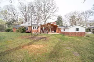 912 Forest Hill Dr, Greensboro, NC 27410 - Photo 40