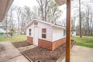 912 Forest Hill Dr, Greensboro, NC 27410 - Photo 46