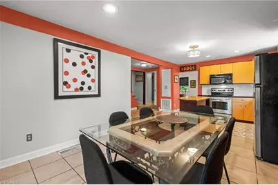 2211 S Hawthorne Road, Winston-Salem, NC 27103 - Photo 16