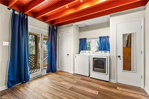 2211 S Hawthorne Rd, Winston-Salem, NC 27103 - Photo 20