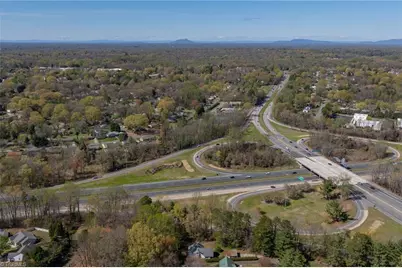 2211 S Hawthorne Road, Winston-Salem, NC 27103 - Photo 40