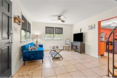 2211 S Hawthorne Road, Winston-Salem, NC 27103 - Photo 6