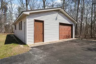 896 Rambling Rd, Randleman, NC 27317 - Photo 28