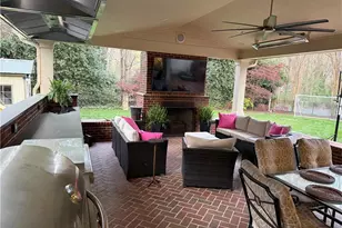 3300 Round Hill Rd, Greensboro, NC 27408 - Photo 4