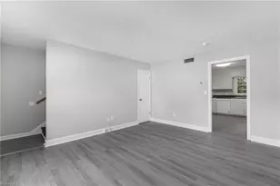 22 Forsyth St, Thomasville, NC 27360 - Photo 4