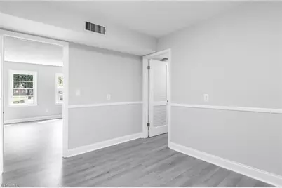 22 Forsyth Street, Thomasville, NC 27360 - Photo 10