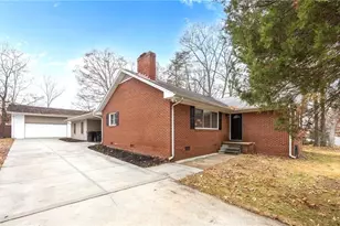 2235 Wilkins St, Burlington, NC 27217 - Photo 2