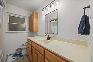 2235 Wilkins St, Burlington, NC 27217 - Photo 14