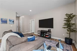 6413 Muirfield Dr, Greensboro, NC 27410 - Photo 8