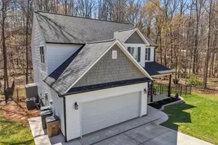 6413 Muirfield Dr, Greensboro, NC 27410 - Photo 36