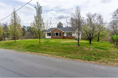 4232 Langden Drive, Winston-Salem, NC 27107 - Photo 4