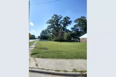 1528 Graves Avenue, High Point, NC 27260 - Photo 2