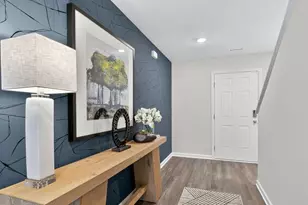 117 Beechwood Cir, Thomasville, NC 27360 - Photo 2