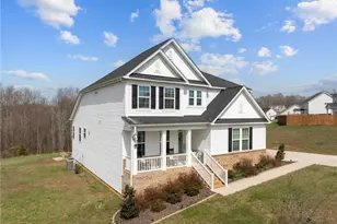 135 Laced Maple Ct, Reidsville, NC 27320 - Photo 2