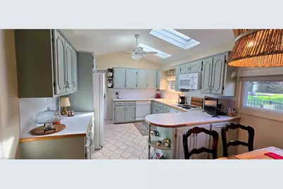 105 Mendenhall Road, Jamestown, NC 27282 - Photo 2