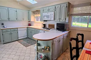 105 Mendenhall Rd, Jamestown, NC 27282 - Photo 6