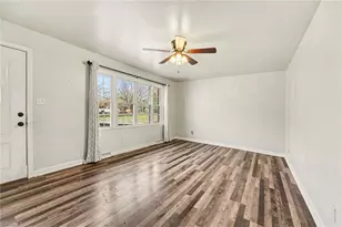 4240 Compton Dr, Winston-Salem, NC 27107 - Photo 4