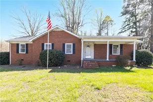 518 E Main St, Franklinville, NC 27248 - Photo 2