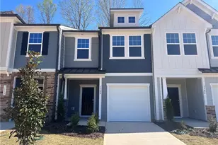 1308 Hammond Dr, Mebane, NC 27302 - Photo 1