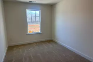 1308 Hammond Dr, Mebane, NC 27302 - Photo 6