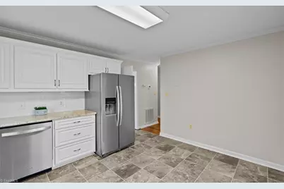2 Appletree Lane, Greensboro, NC 27455 - Photo 18
