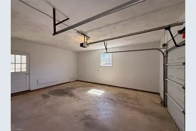 831 Delmonte Drive, Winston-Salem, NC 27106 - Photo 18