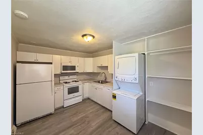 831 Delmonte Drive, Winston-Salem, NC 27106 - Photo 4