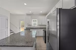 619 East St, Reidsville, NC 27320 - Photo 14