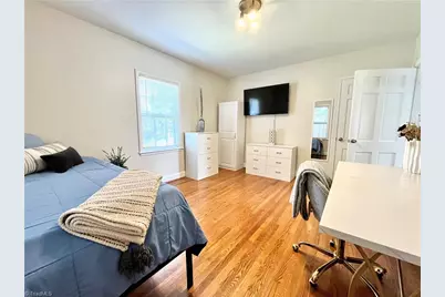 1132 W Northwood Street, Greensboro, NC 27408 - Photo 16