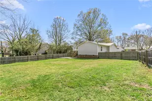 405 E Oakwood St, Mebane, NC 27302 - Photo 28
