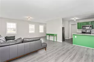 405 E Oakwood St, Mebane, NC 27302 - Photo 8