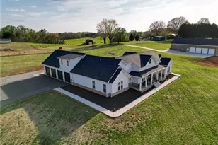 138 Arthur Needham Rd, Pilot Mountain, NC 27041 - Photo 2