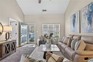 96 Tannenbaum Cir, Greensboro, NC 27410 - Photo 6