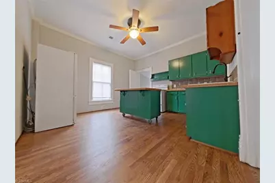 304 Oakwood Street, High Point, NC 27262 - Photo 6