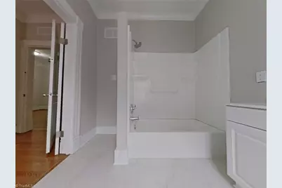 304 Oakwood Street, High Point, NC 27262 - Photo 10