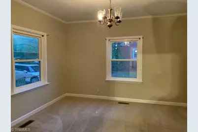 130 N Oakland Avenue, Eden, NC 27288 - Photo 8