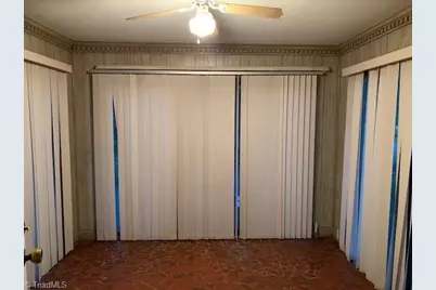 130 N Oakland Avenue, Eden, NC 27288 - Photo 4