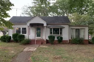 130 N Oakland Ave, Eden, NC 27288 - Photo 1