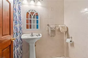 72 W End Blvd, Winston-Salem, NC 27101 - Photo 26