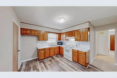 7307 Lansdowne Place, Thomasville, NC 27360 - Photo 10