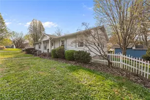 2501 Laramie Dr, Greensboro, NC 27406 - Photo 38