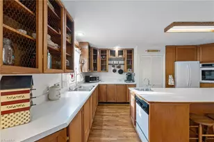 2501 Laramie Dr, Greensboro, NC 27406 - Photo 18