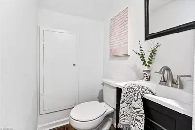 4 Elliott Drive, Thomasville, NC 27360 - Photo 26