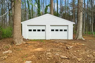 3547 Cherry Ln, Greensboro, NC 27405 - Photo 30