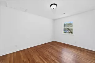 3547 Cherry Ln, Greensboro, NC 27405 - Photo 12