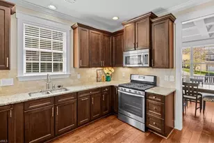 1802 Griffins Knoll Ct, Greensboro, NC 27455 - Photo 10