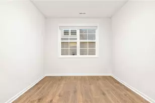 303 Sefton Dr, Jamestown, NC 27282 - Photo 4