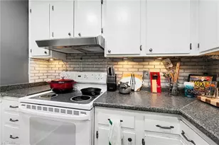 4724 Pennoak Rd, Greensboro, NC 27407 - Photo 10