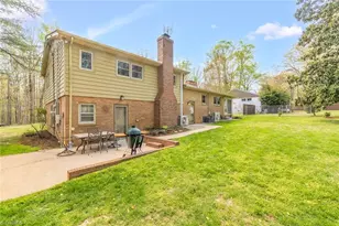 205 Frederick Rd, Greensboro, NC 27455 - Photo 38