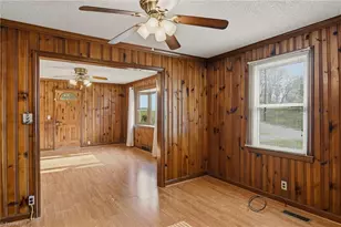 404 Meadowview Dr, Winston-Salem, NC 27107 - Photo 10